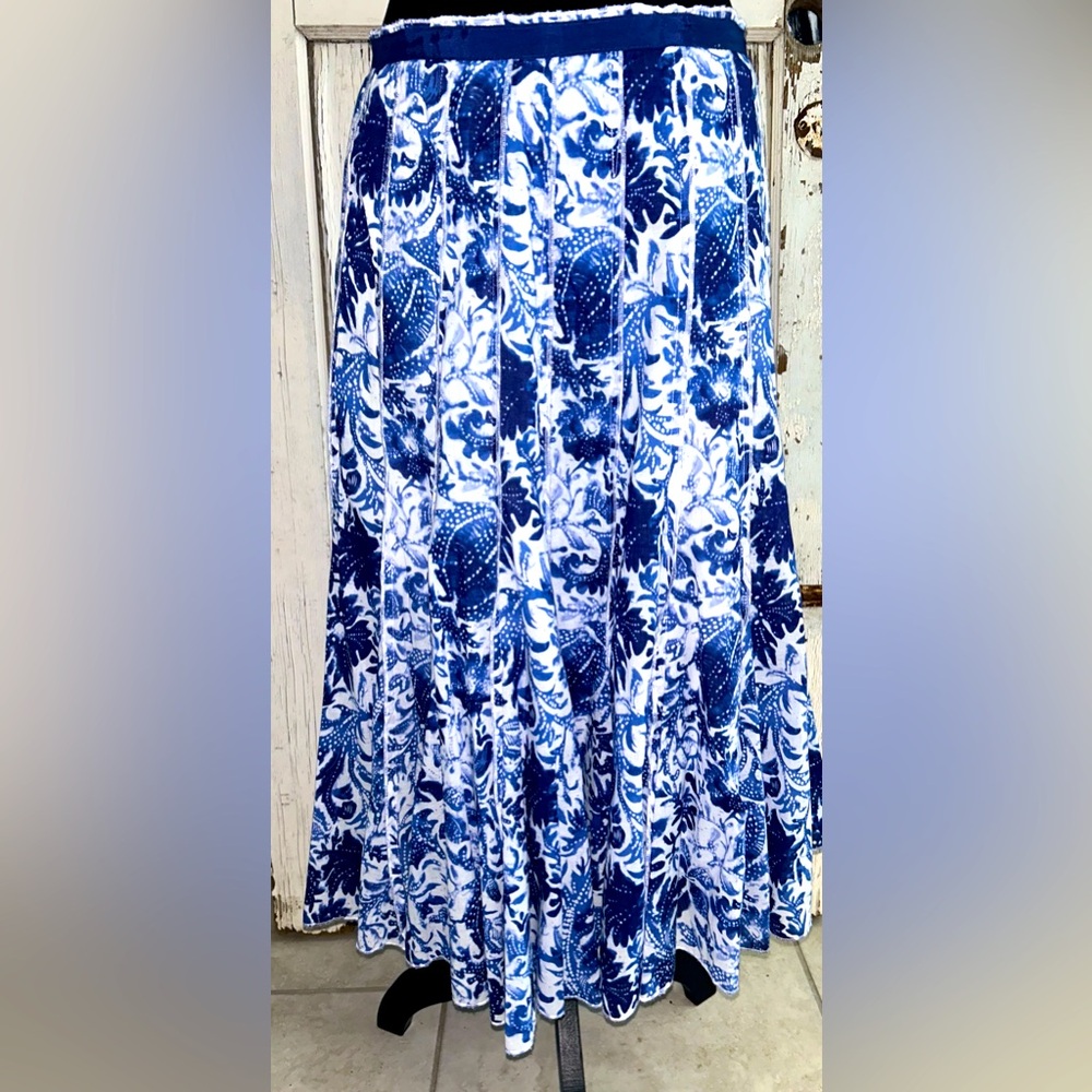 🩵🩵 Boho Blue White Pleated Maxi Skirt🩵🩵 - Picture 5 of 6